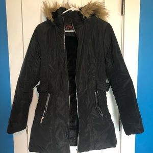Women’s winter puffer jacket with fur lined hood